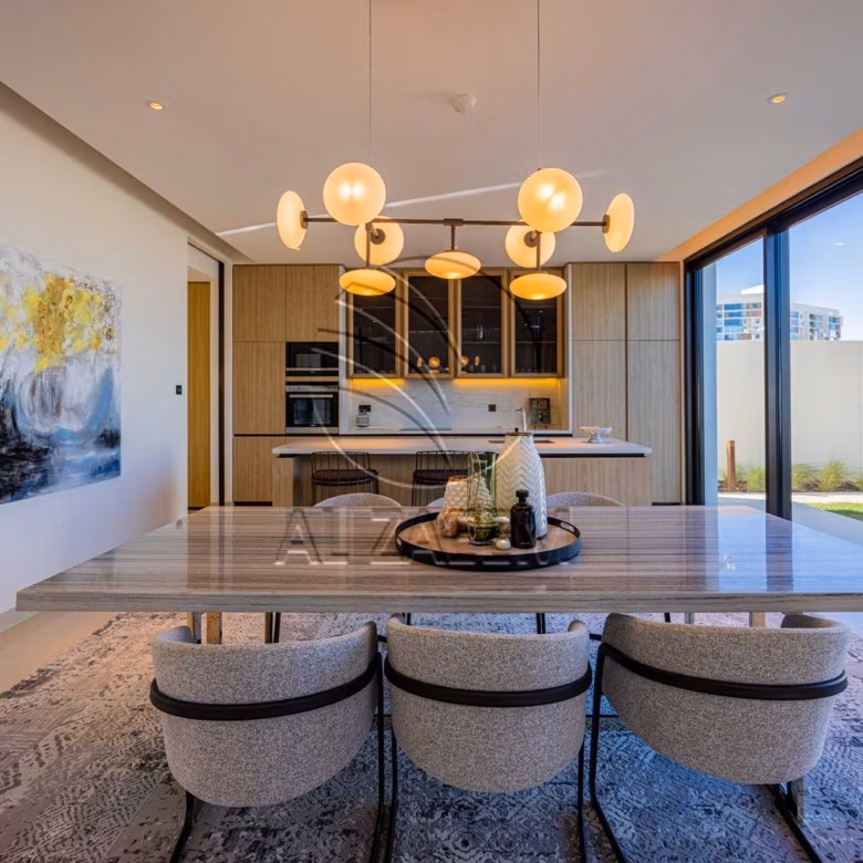 Luxury Living | High Ceiling | Single Row Corner