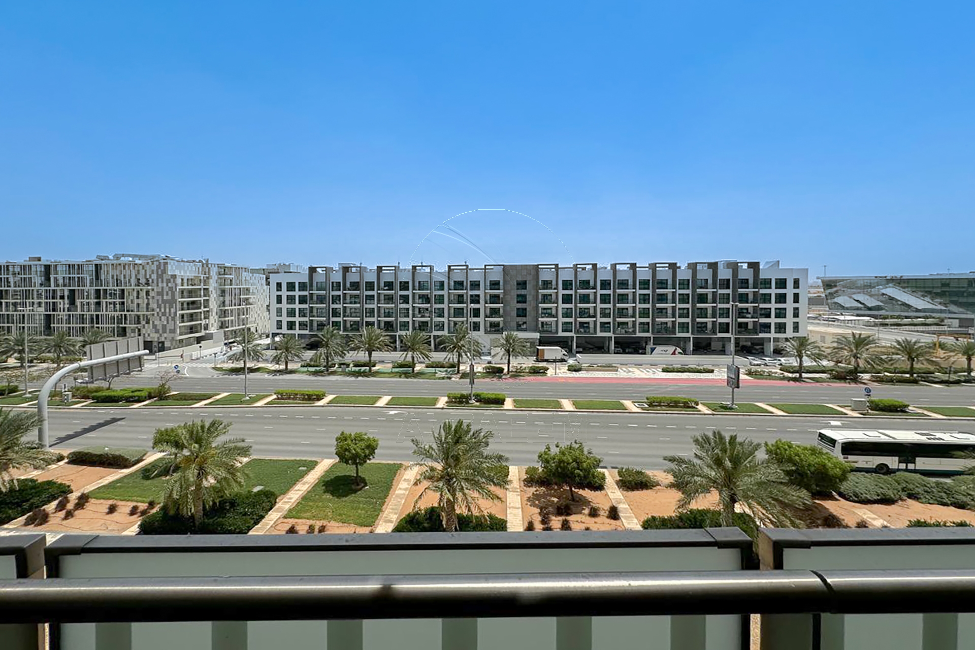 √Modern Living with Private Beach Access | Rented√
