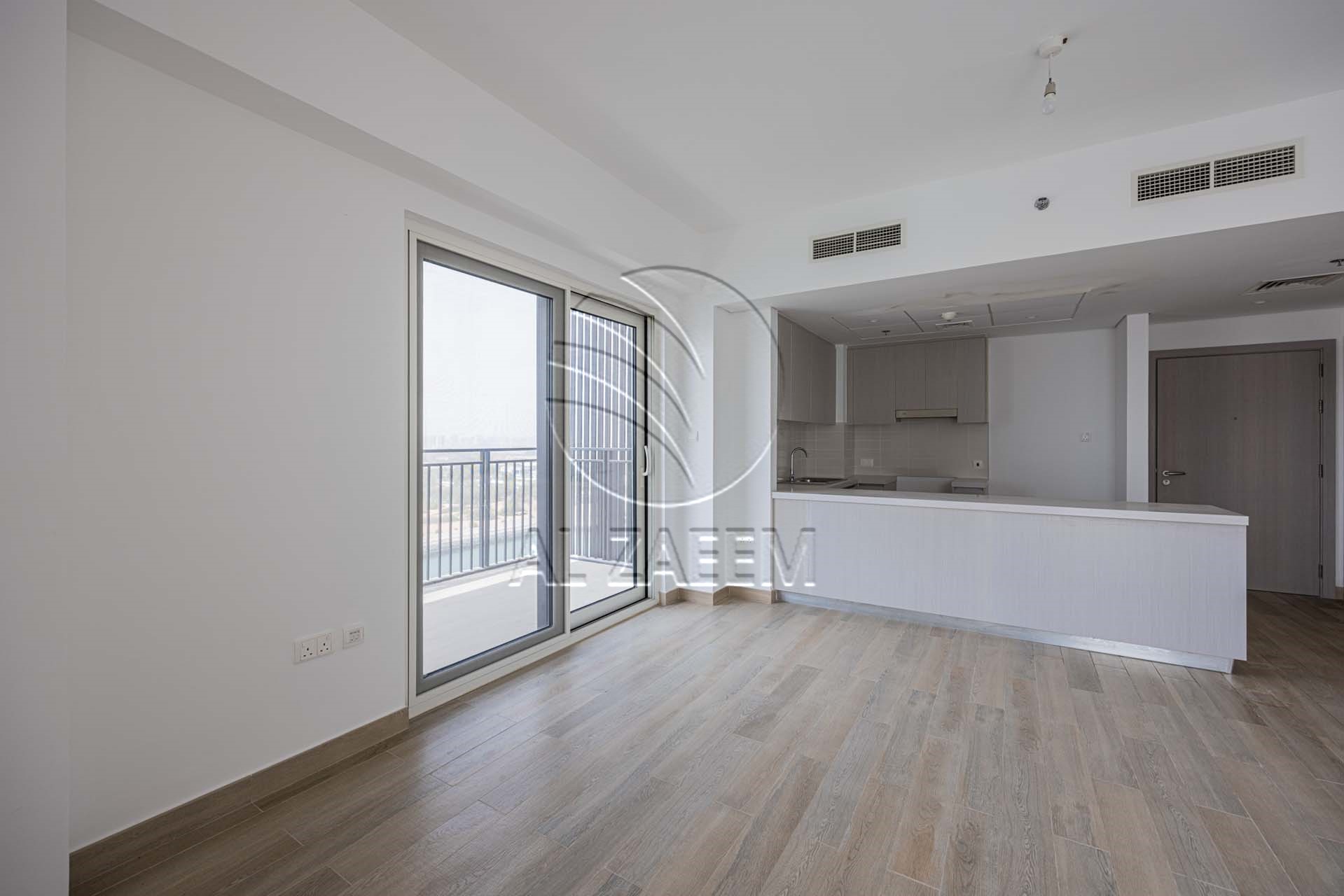 √Full Canal View | Waterfront Living | Top Floor√
