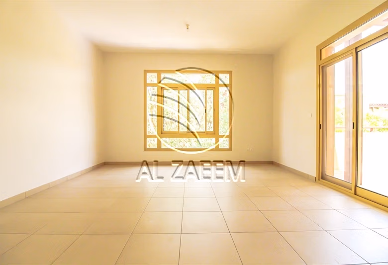 VACANT! Spacious Layout | Double row middle