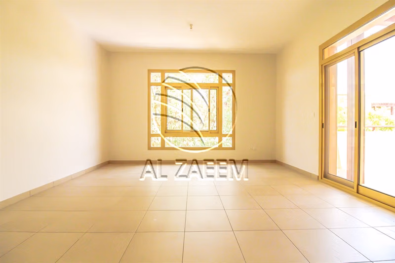 VACANT! Spacious Layout | Double row middle