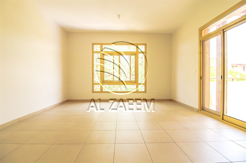 VACANT! Spacious Layout | Double row middle