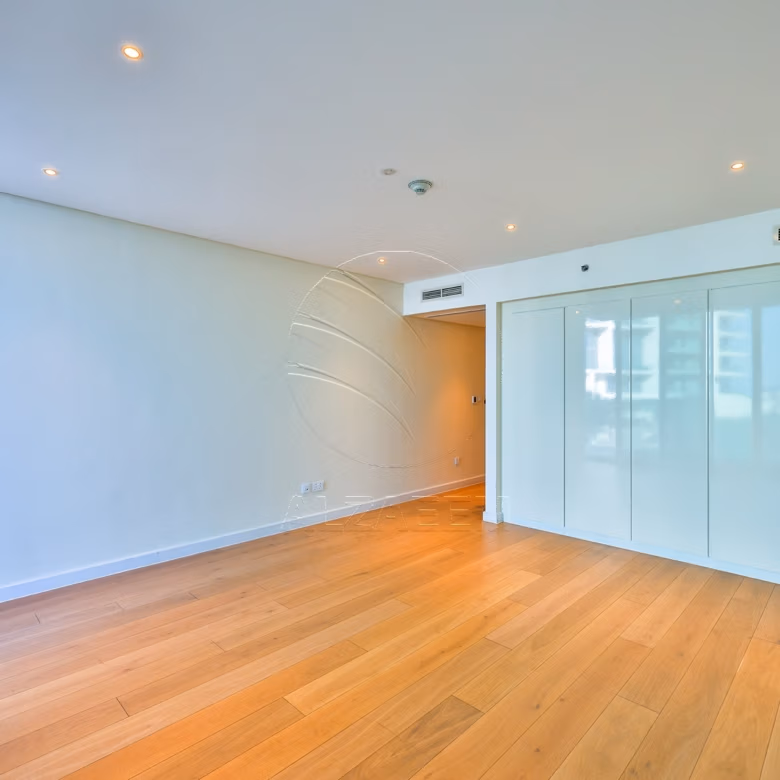 √ Sea View 2BR+M | Beach Access | Luxury Living √