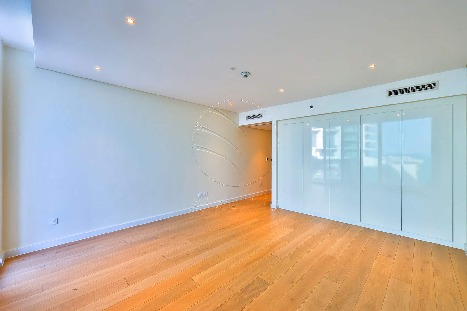 √ Sea View 2BR+M | Beach Access | Luxury Living √