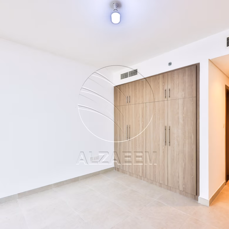 HOT DEAL! Corner Unit – Partial Sea View | Parking
