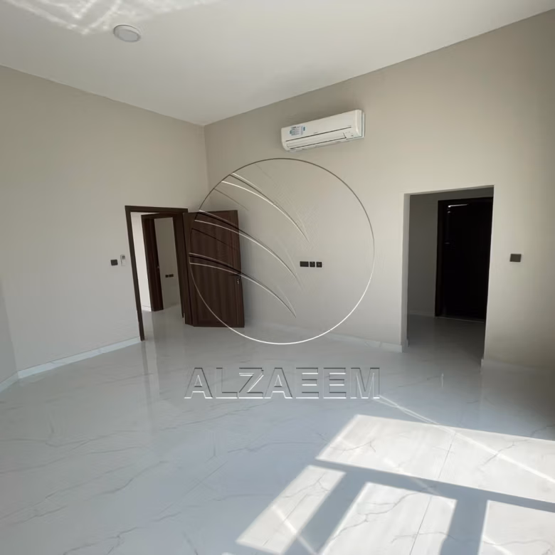 √ Mixed Use Villa | 5 Master Bedrooms | Majlis √