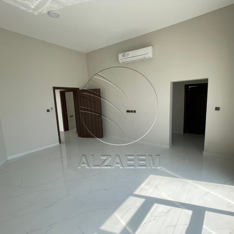 √ Mixed Use Villa | 5 Master Bedrooms | Majlis √