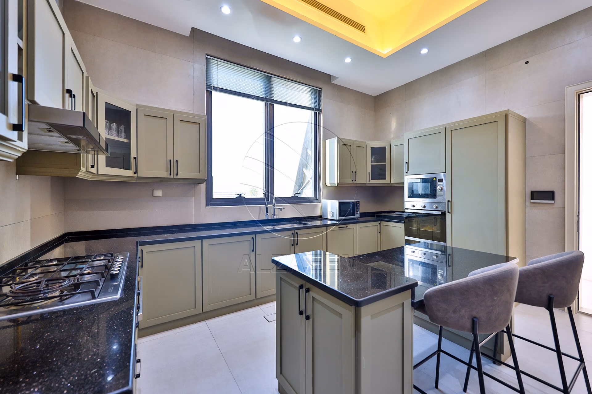 √ Single Row End | High Ceiling | Luxury Living √