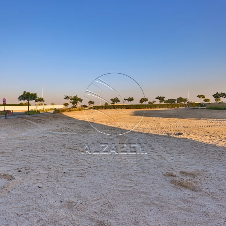 Single Row 895 SQM Plot | Canal and Marina View