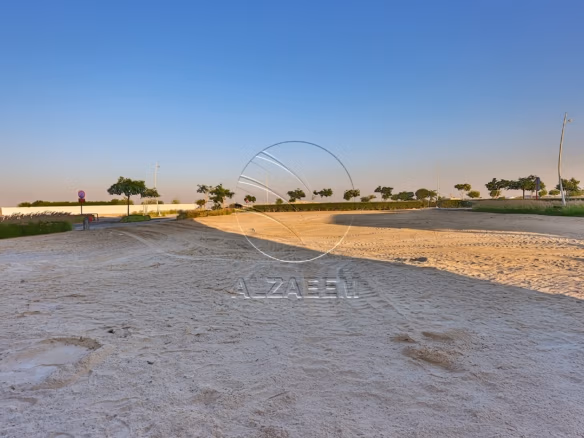 Canal and Marina View Plot | Single Row | 1095 Sqm