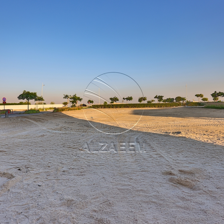 Canal and Marina View Plot | Single Row | 1095 Sqm