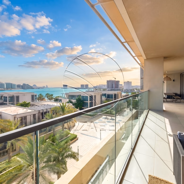 VACANT! 4BR Penthouse | Luxury Living