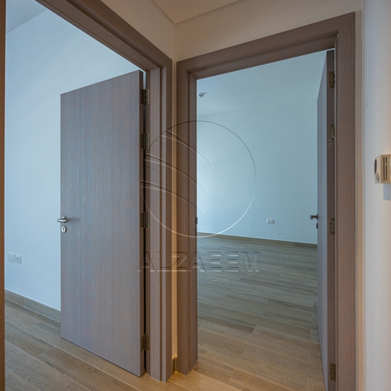 Partial Canal View | High Floor | VACANT