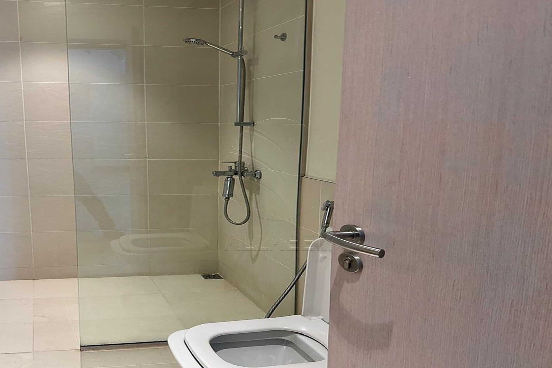 √ VACANT! High Level + Corner Unit | 3 Payments √