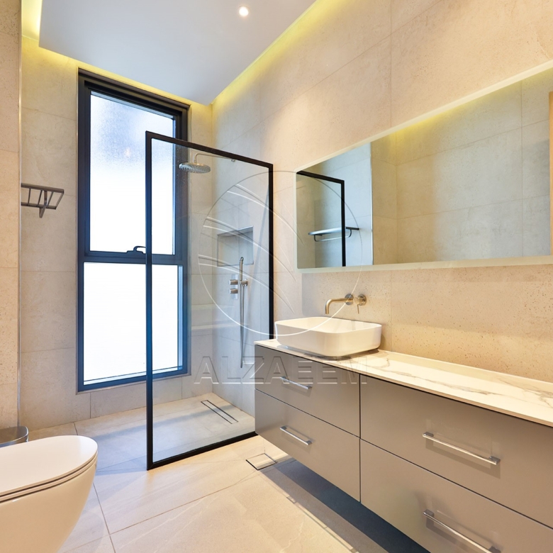 √ Single Row End | High Ceiling | Luxury Living √
