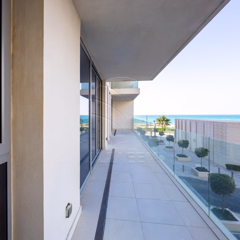 √ Sea View 2BR+M | Beach Access | Luxury Living √