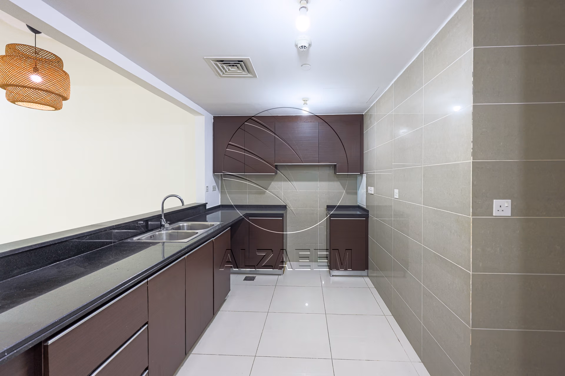 Spacious Layout | Partial Sea View | Move-in Ready
