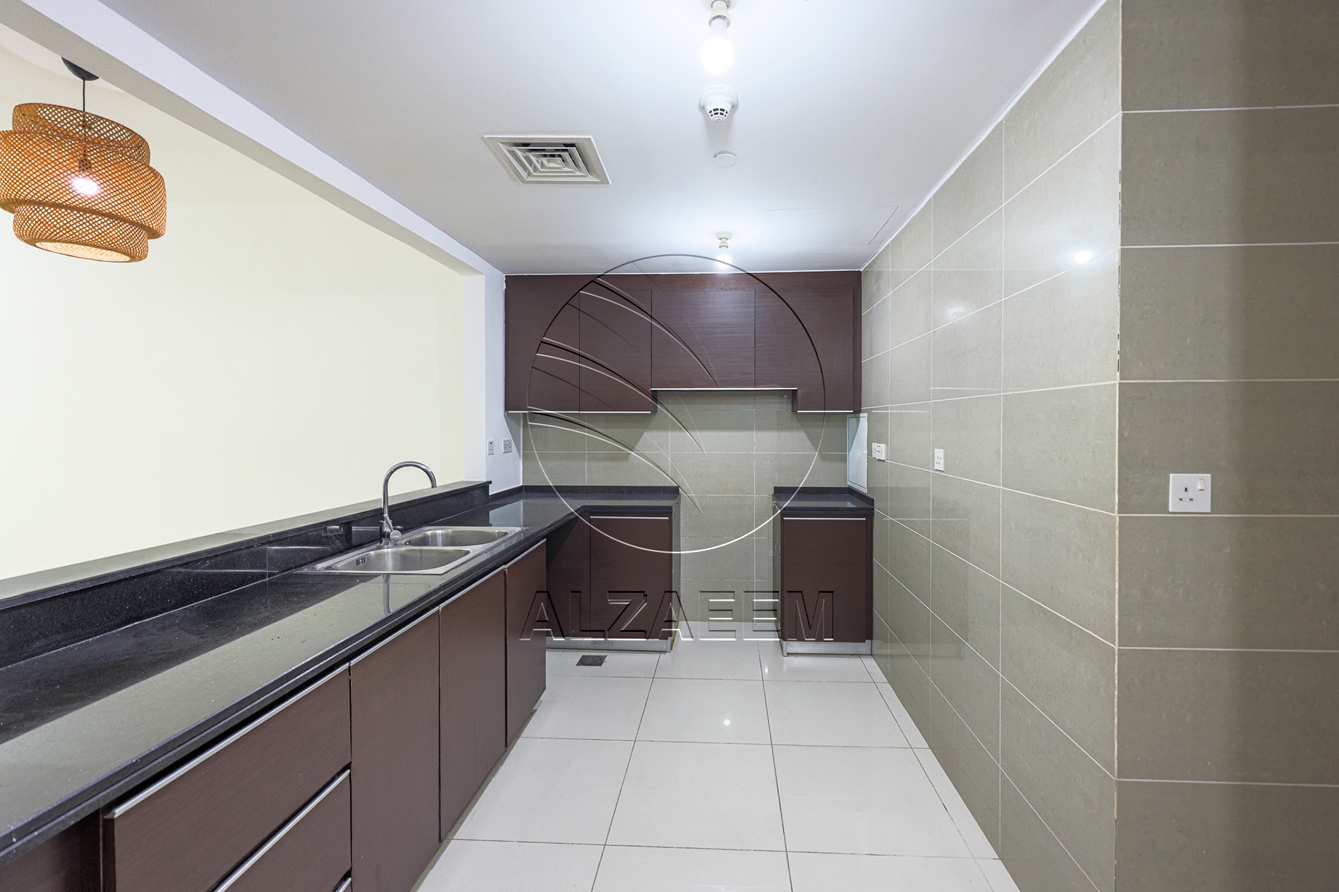 Spacious Layout | Partial Sea View | Move-in Ready
