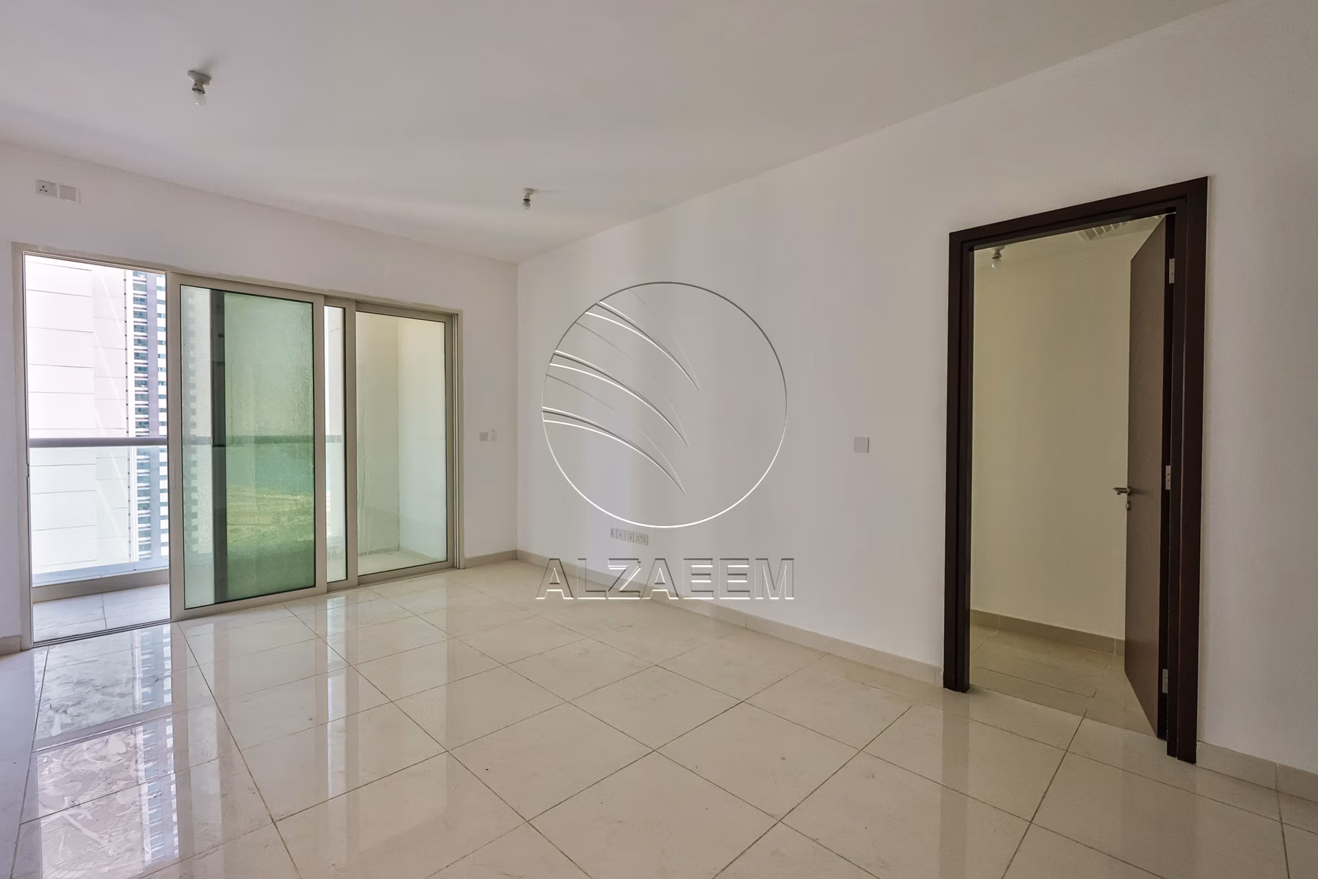 HIGH Level | BIG LAYOUT | Balcony | Open Kitchen