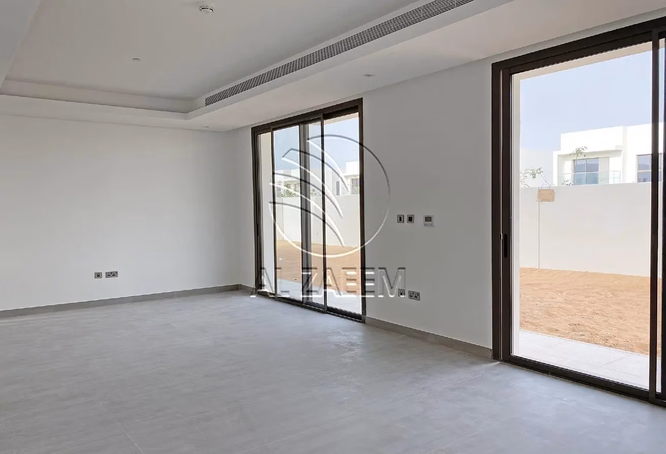 Corner Single Row | Type SB | Partial Golf View