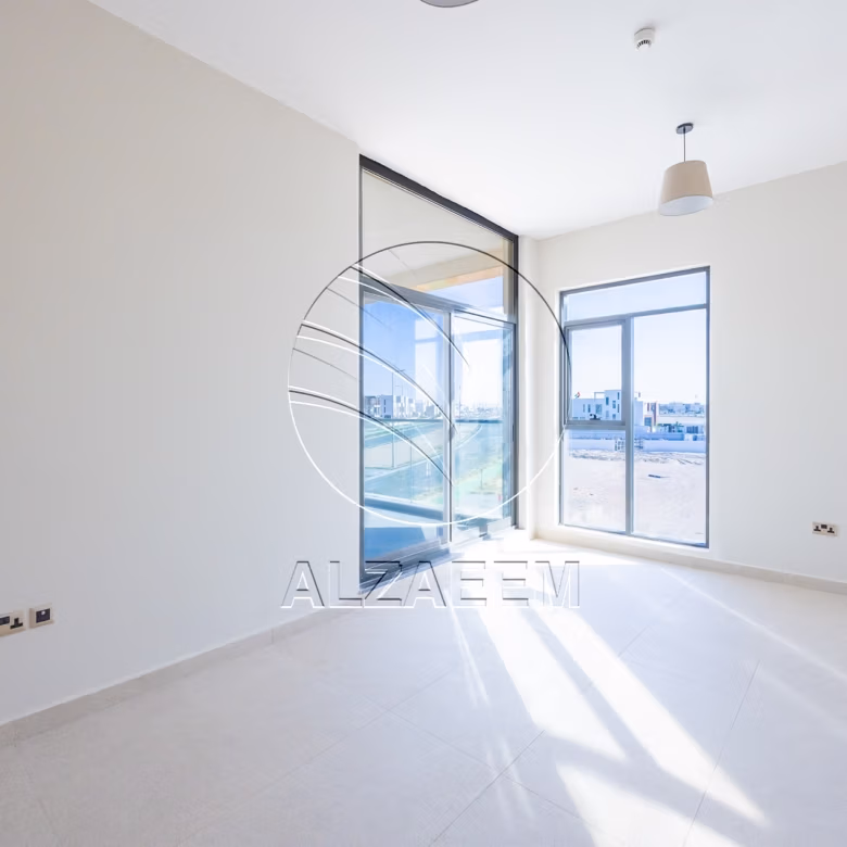 √ Move in Ready | Corner Layout | Prime Location √