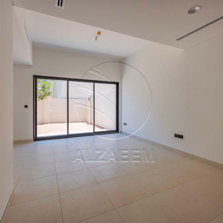 √EXCLUSIVE! Spacious 2BR+Maid | Single Row Mid√