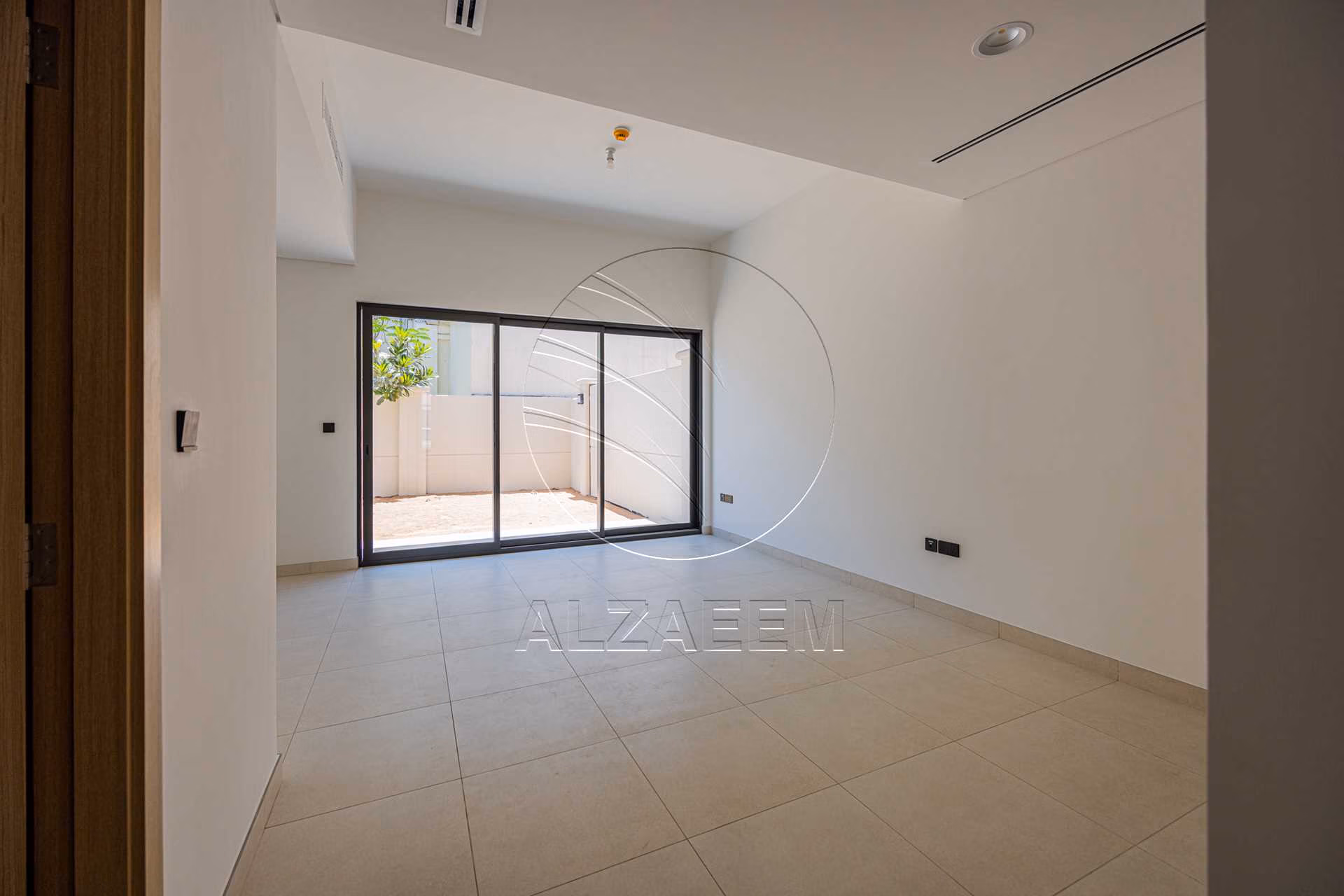 √EXCLUSIVE! Spacious 2BR+Maid | Single Row Mid√