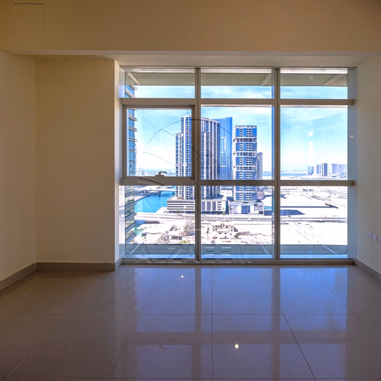 √ Exclusive | VACANT | Corner 2+S | 4 Payments √