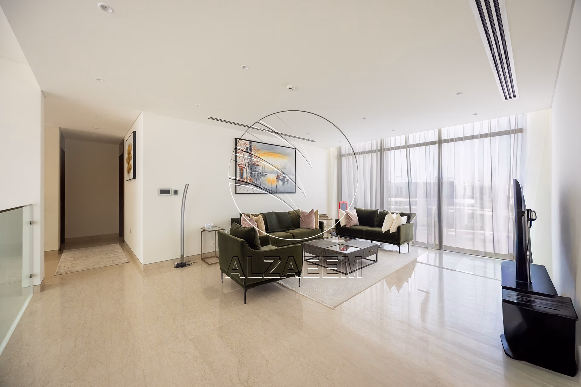 CORNER 5BR Villa with Pool | Landscaped Garden