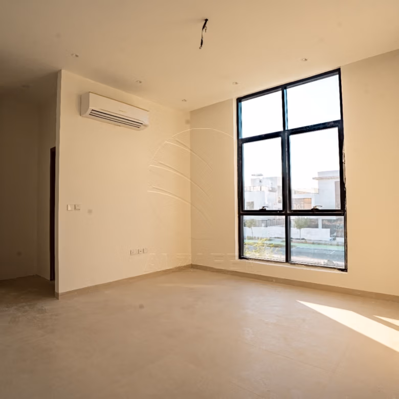 √Single Row l Landscaped l 2Y Maintenance free√