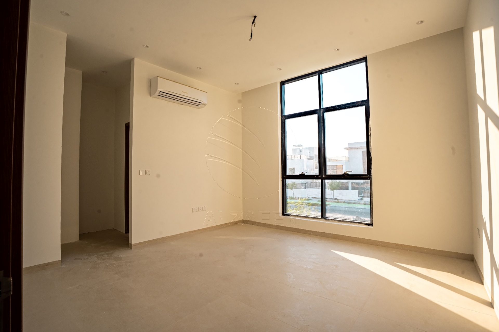 √Single Row l Landscaped l 2Y Maintenance free√