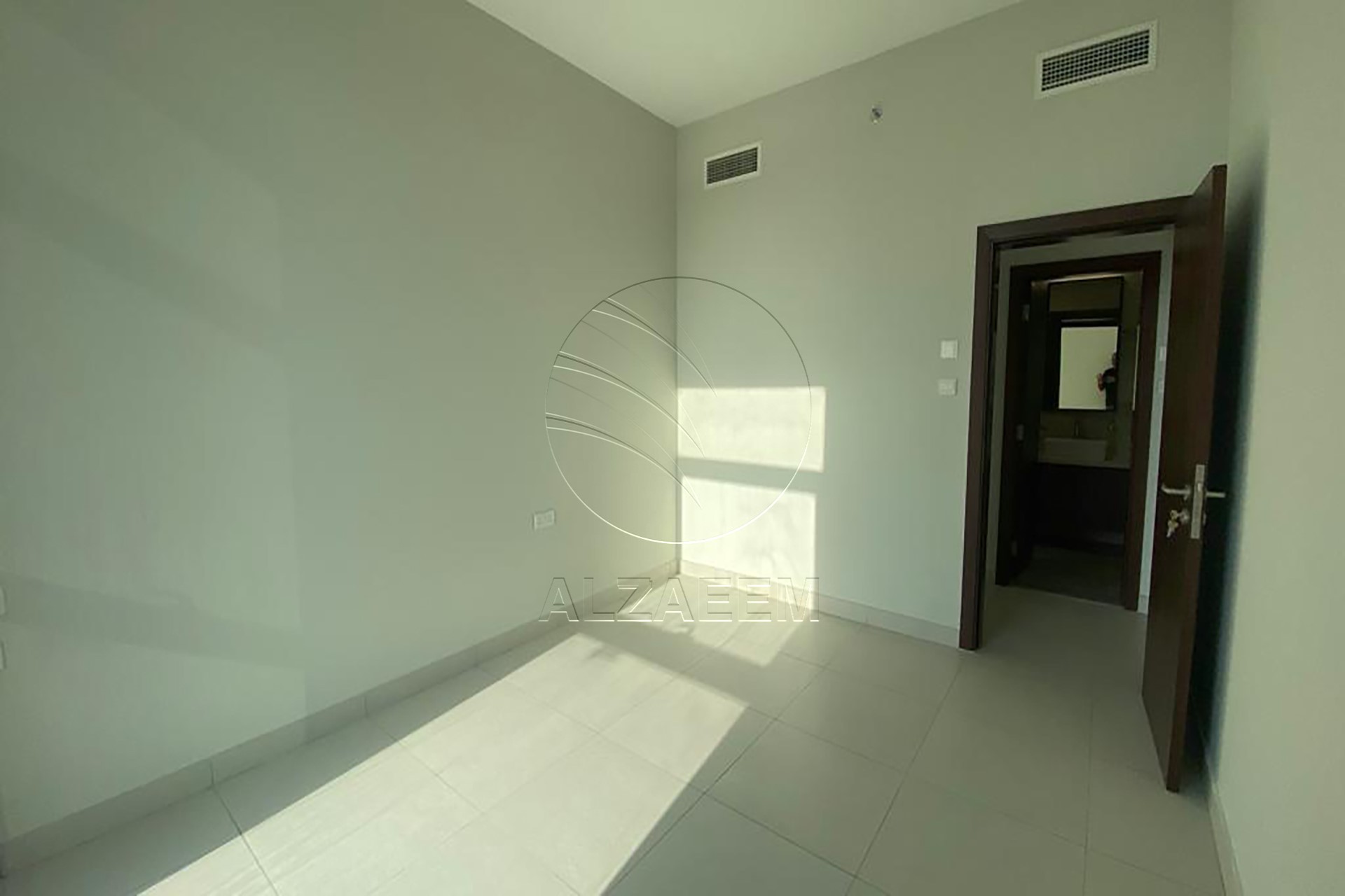 VACANT | High floor | Canal view | 4 payments
