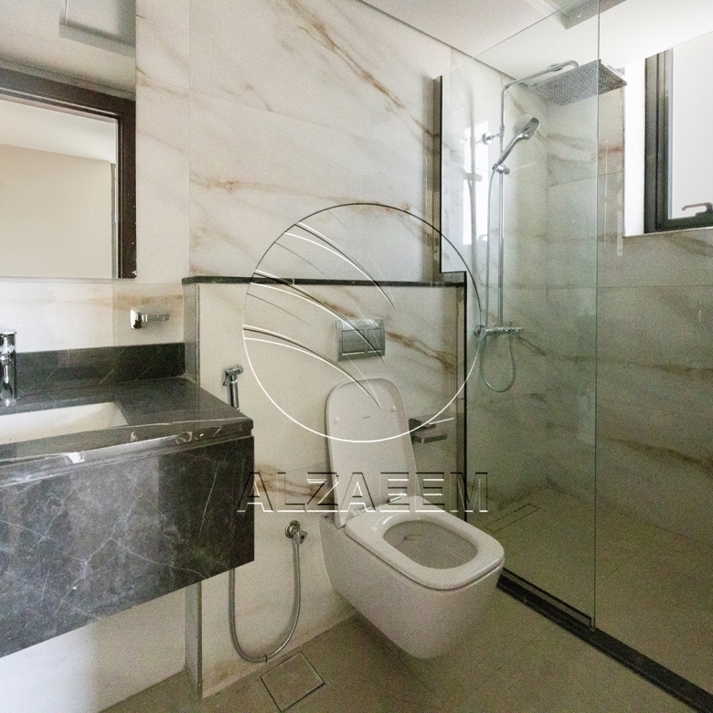 √ Move in Ready | Corner Layout | Prime Location √