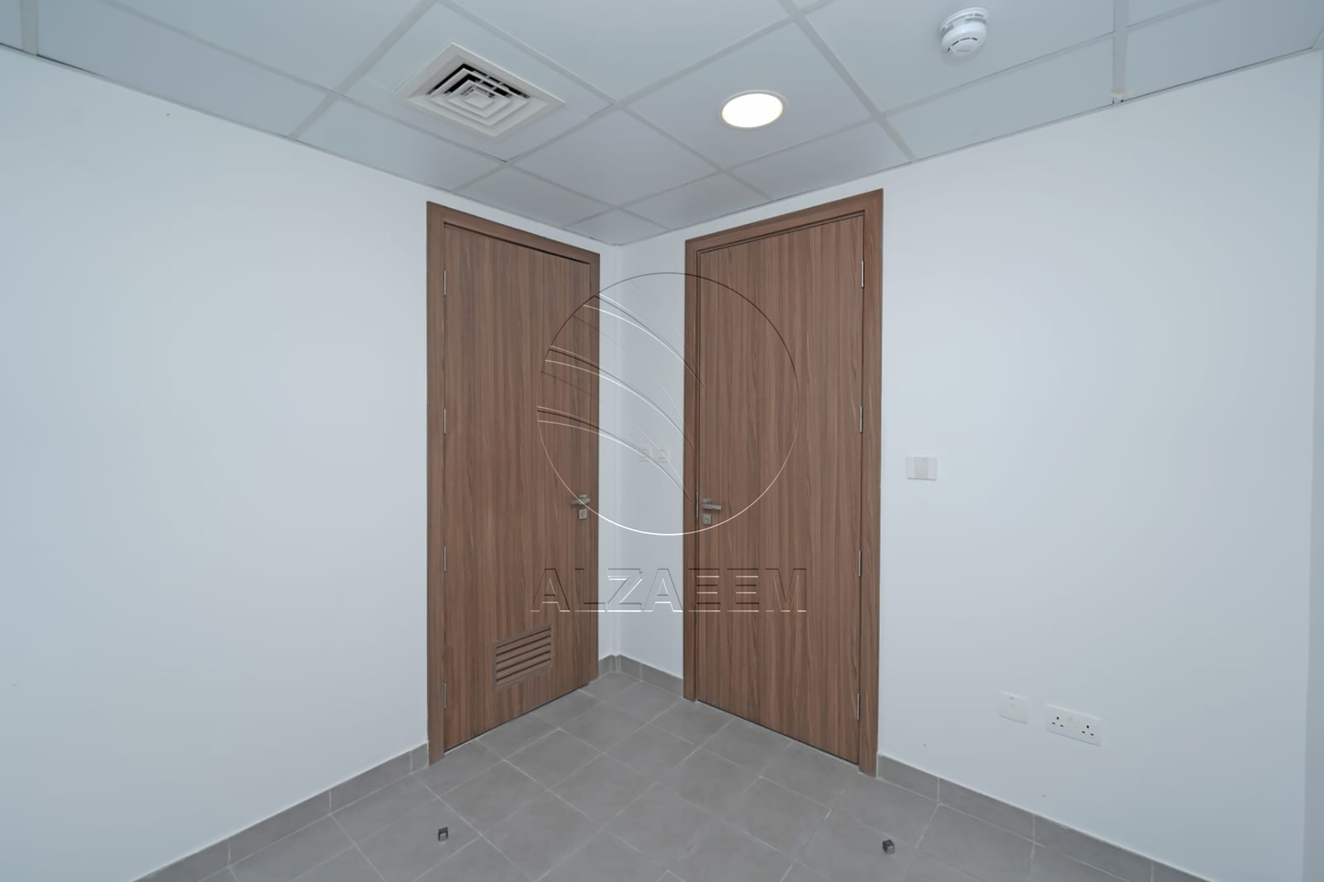 Full Golf Course 4F | Single Row | Move-in Ready