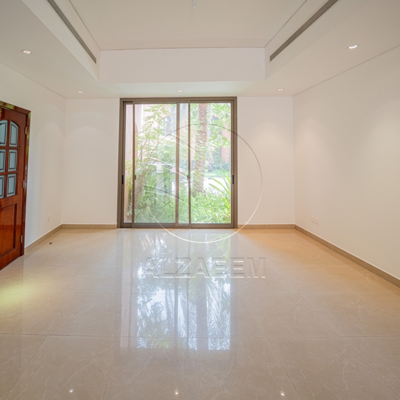 √ Vacant Villa | Premium Living | Price Dropped √