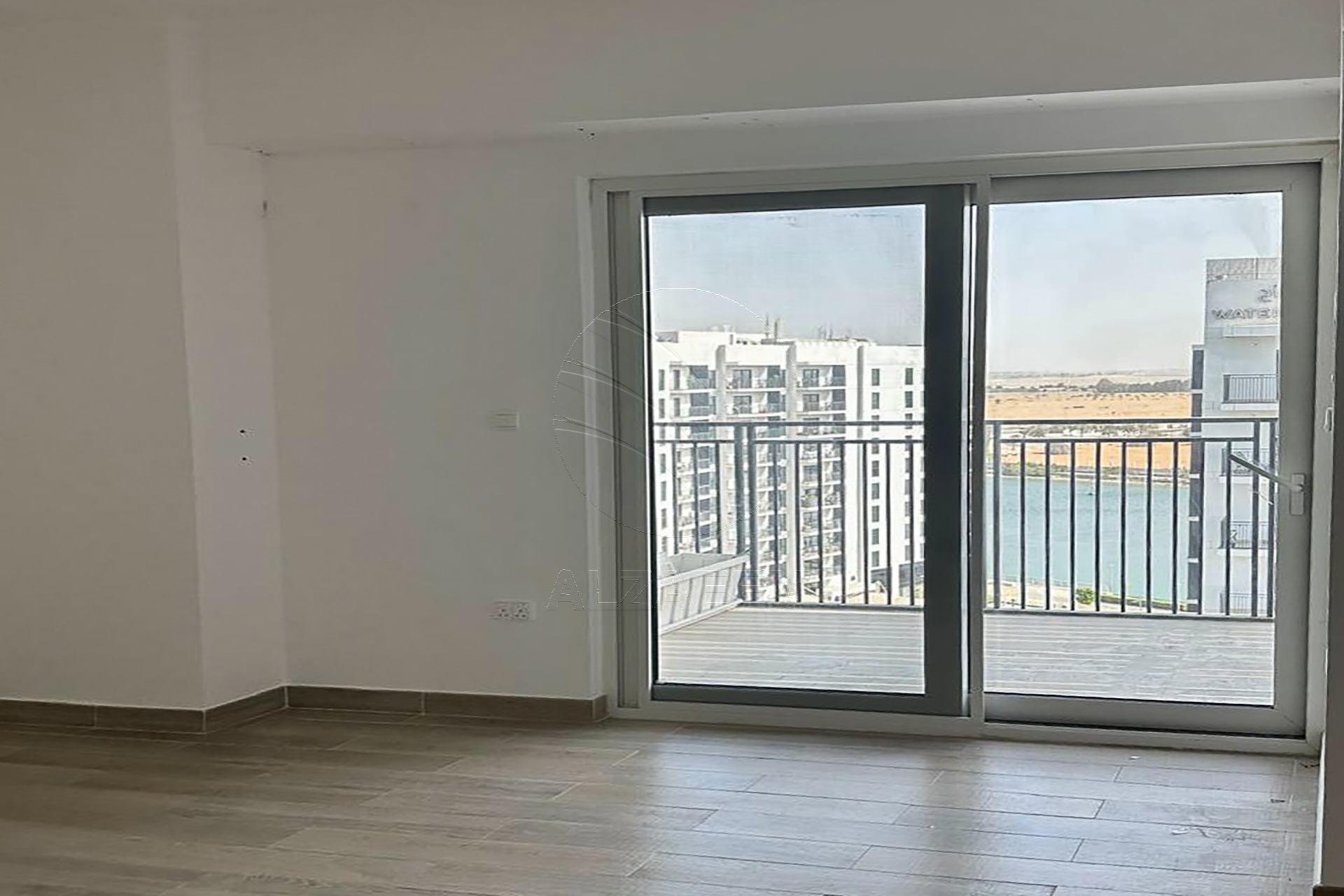 √ VACANT! High Level + Corner Unit | 3 Payments √