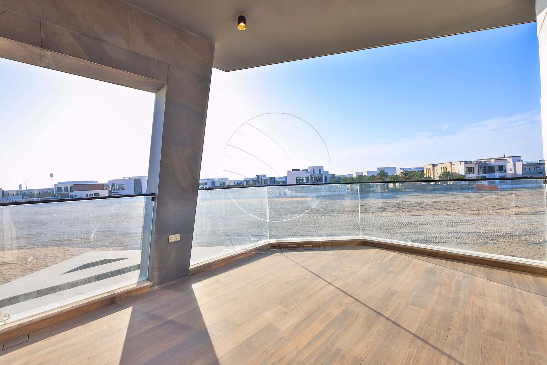 √ Single Row End | High Ceiling | Luxury Living √