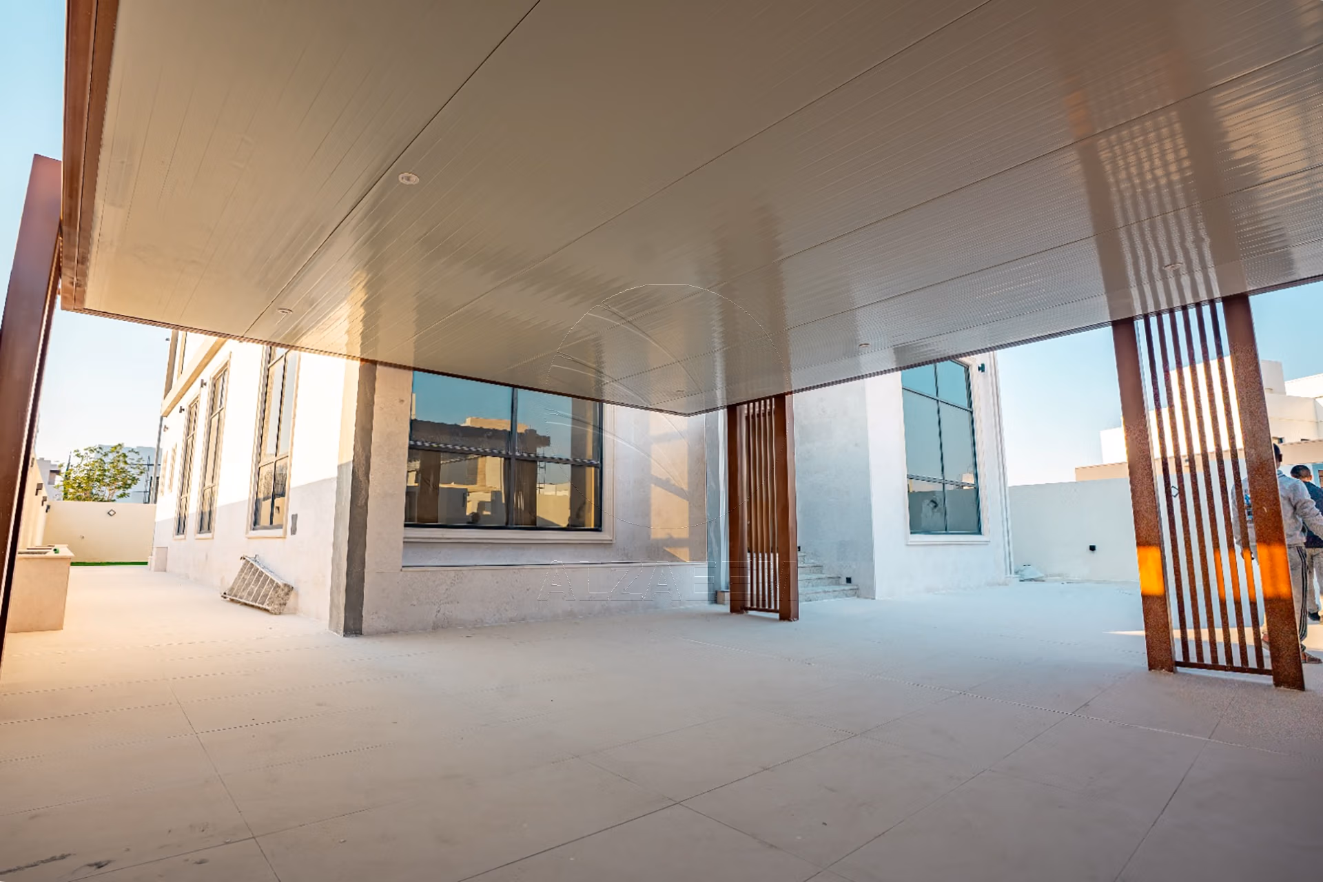 √Single Row l Landscaped l 2Y Maintenance free√