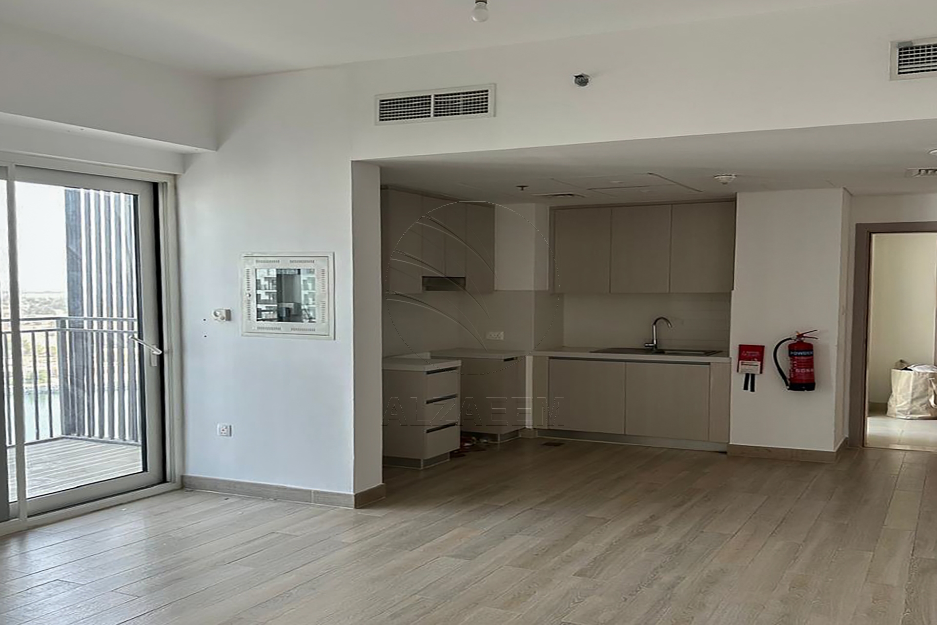 √ VACANT! High Level + Corner Unit | 3 Payments √