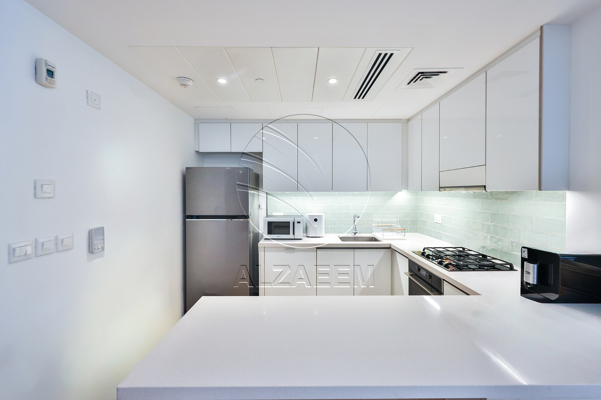 CORNER- 2+Maid | Golf Course View | VACANT