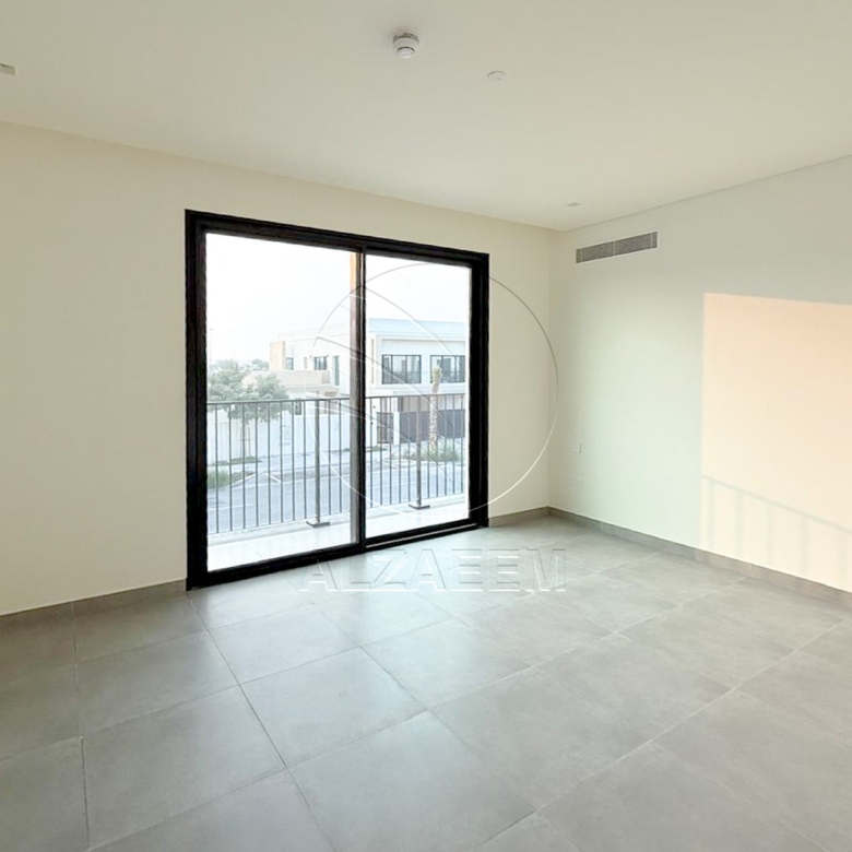 Single Row | Duplex 4BR Villa 4XS | Corner Unit