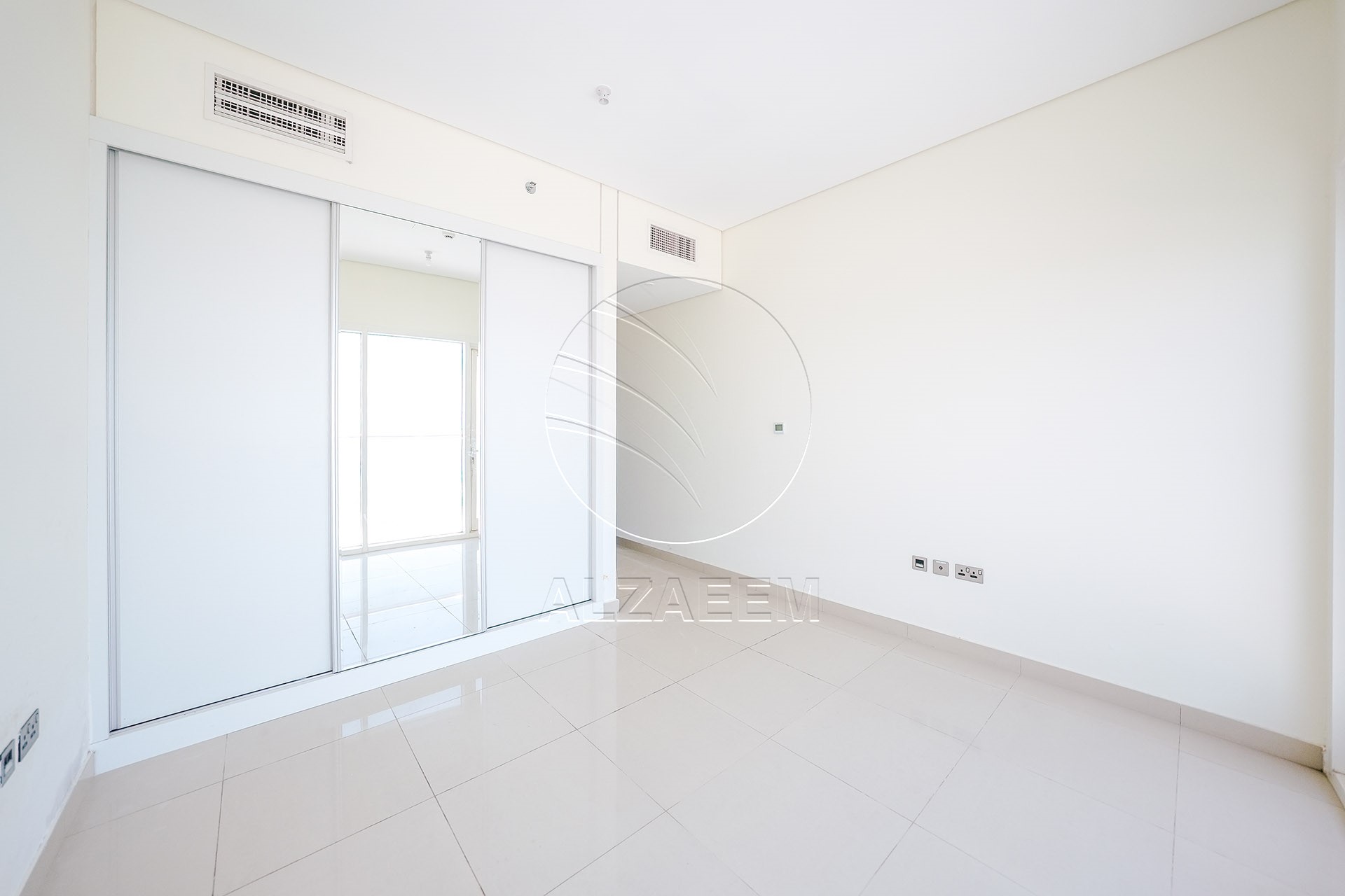 TOP FLOOR | Full Sea View | Move-in Ready