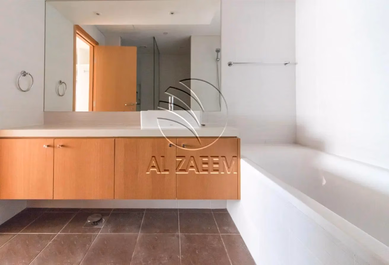 Exclusive and VACANT 4 Payments Canal View (7) Exclusive and VACANT | 4 Payments | Canal View