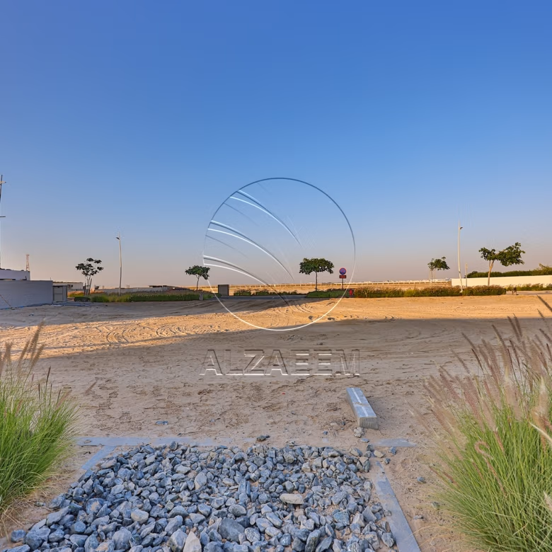Single Row 895 SQM Plot | Canal and Marina View