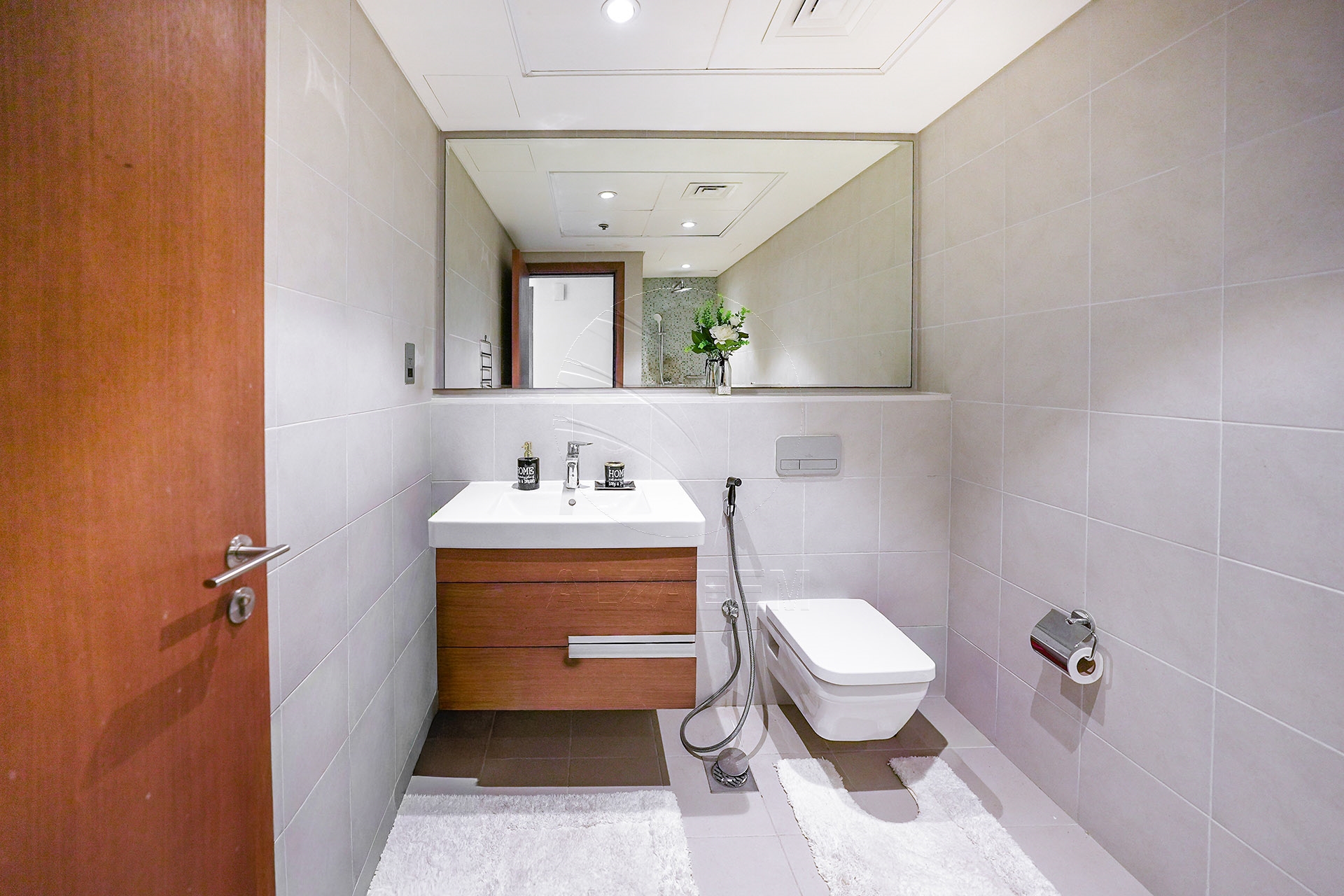 √ EXCLUSIVE + VACANT! Elegantly Furnished Studio √