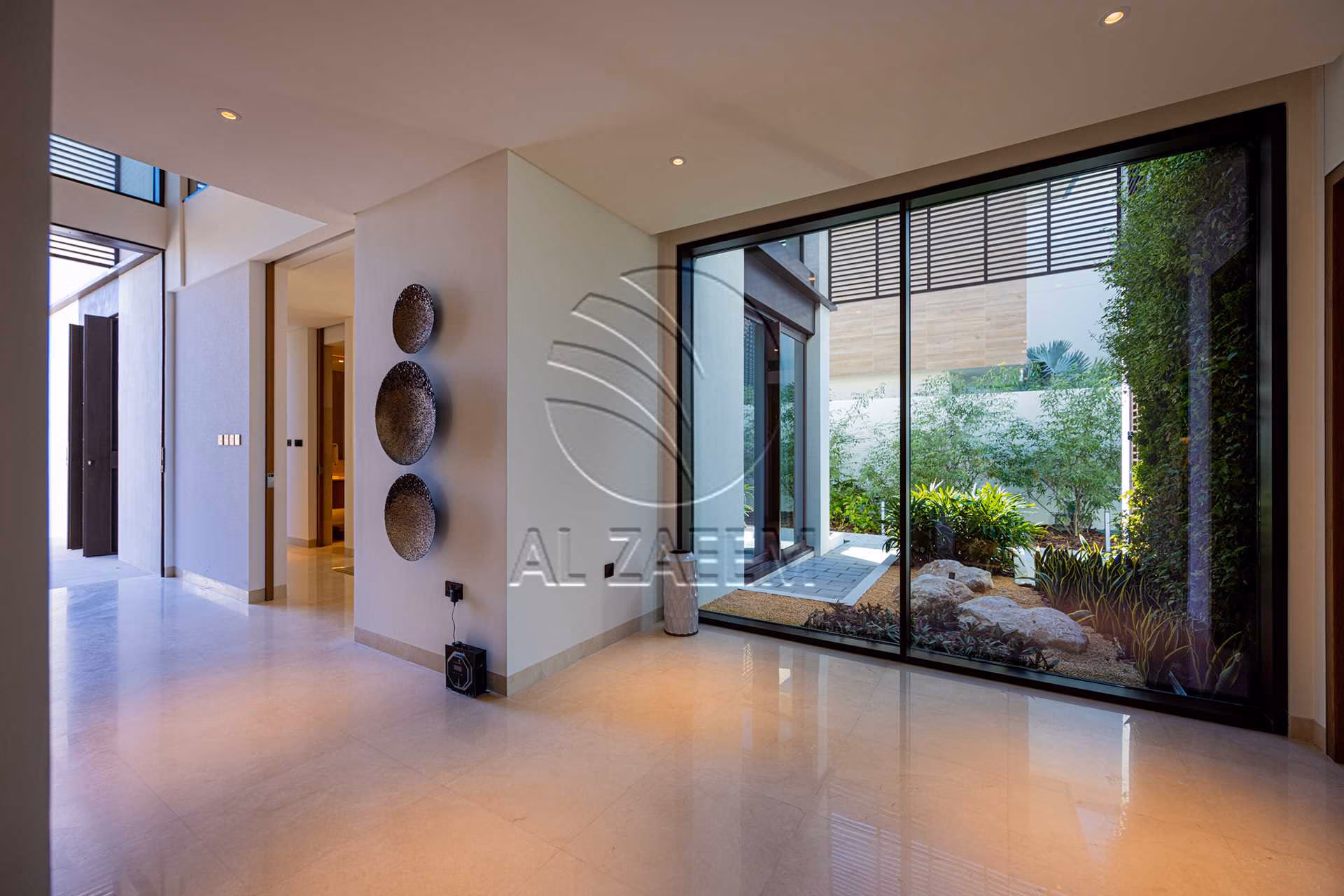√1005 Sqm Plot! High Ceiling | Single Row Corner √