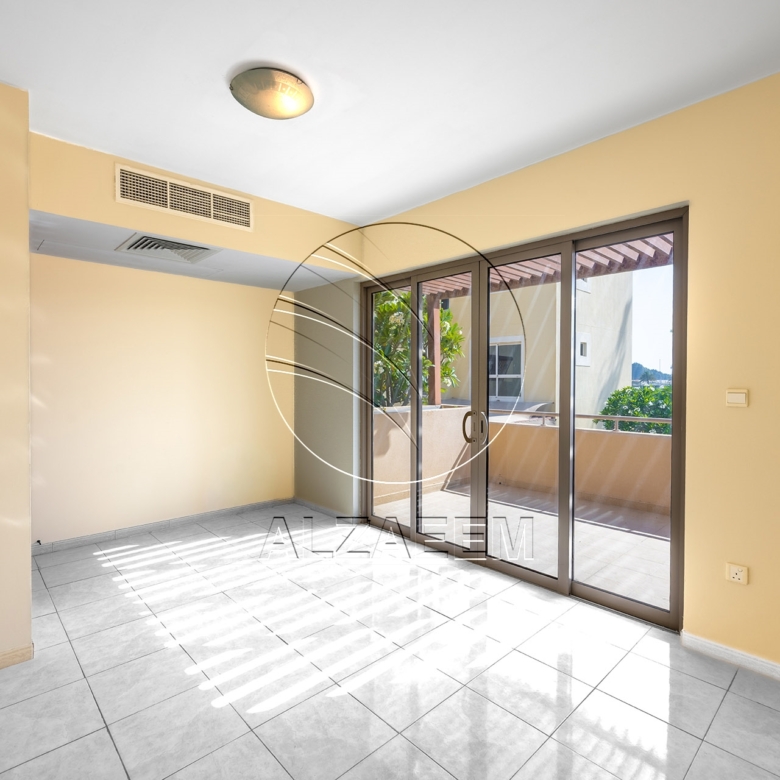 √ Villa Type S | Single Row Corner | VACANT √