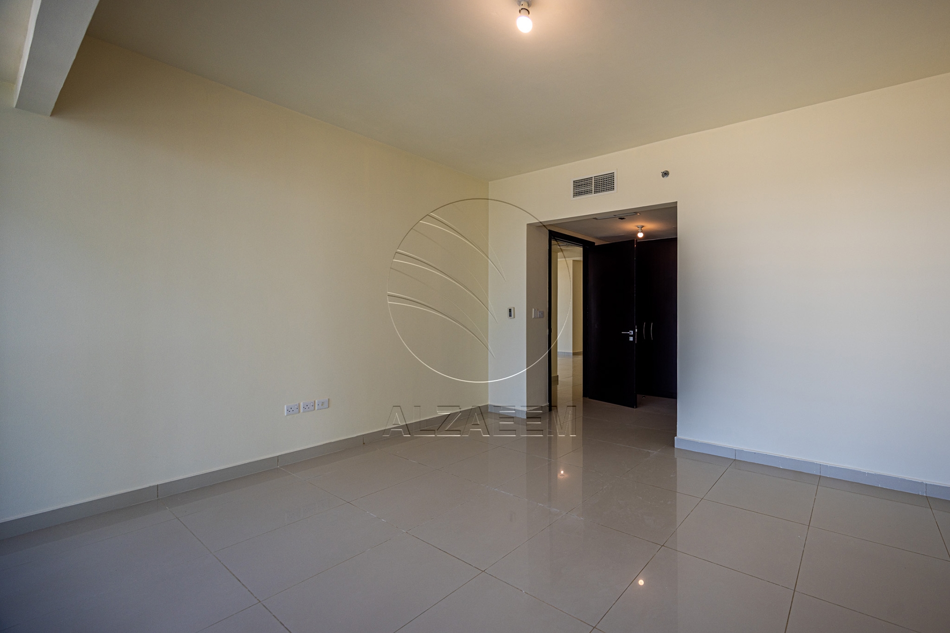 √ Exclusive | VACANT | Corner 2+S | 4 Payments √