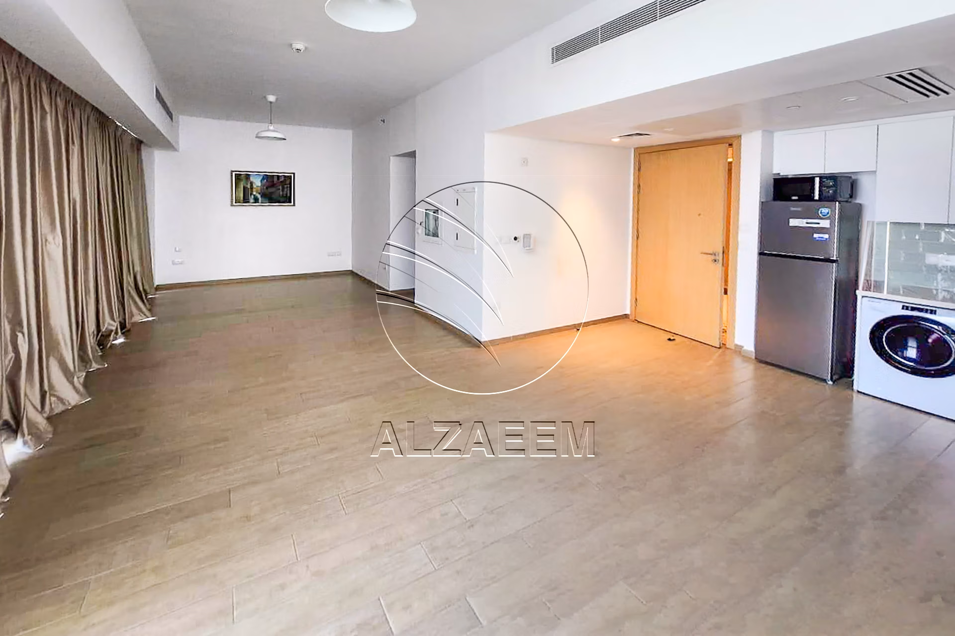 Studio! BIG Balcony ! Higher Level | Huge Layout
