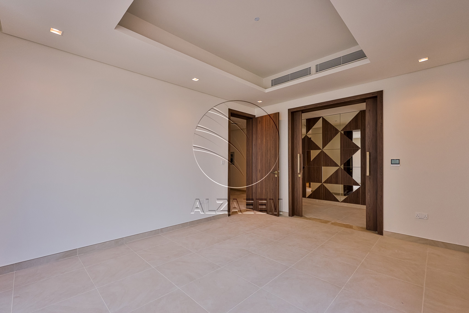 √ 4BR+Maid Single Row Villa | Prime Location √
